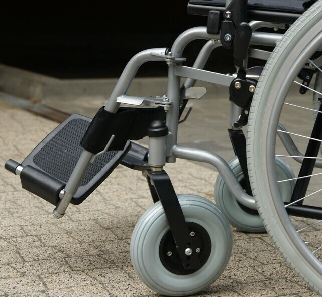 ergonomic office chair for wheelchair users